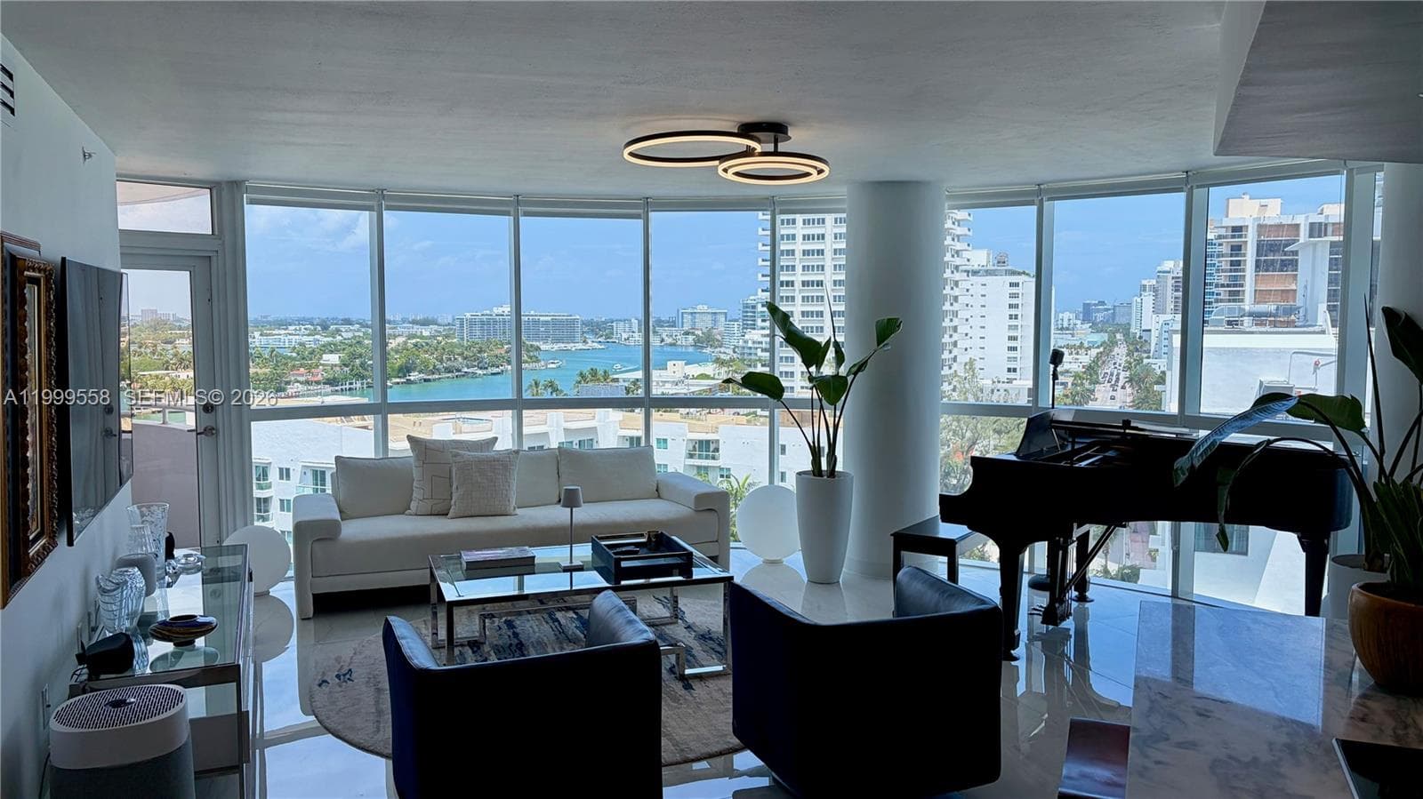 6301 Collins Ave 1207 photo 2