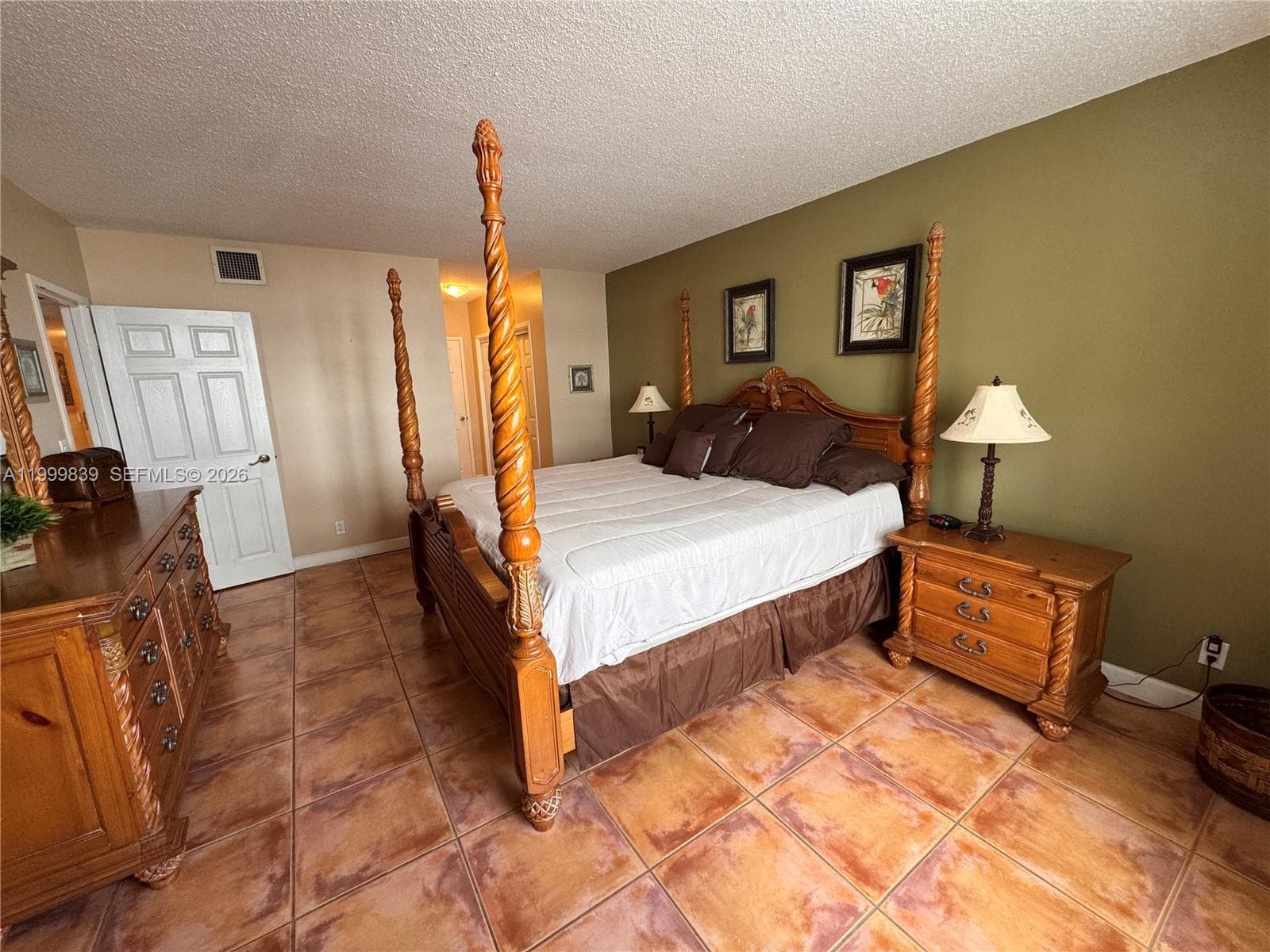 3725 S Ocean Dr 421 photo 6