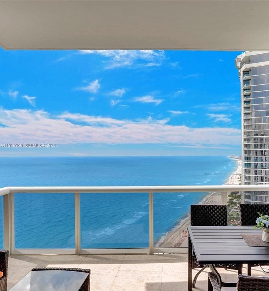 18101 Collins Ave 5104 photo 4