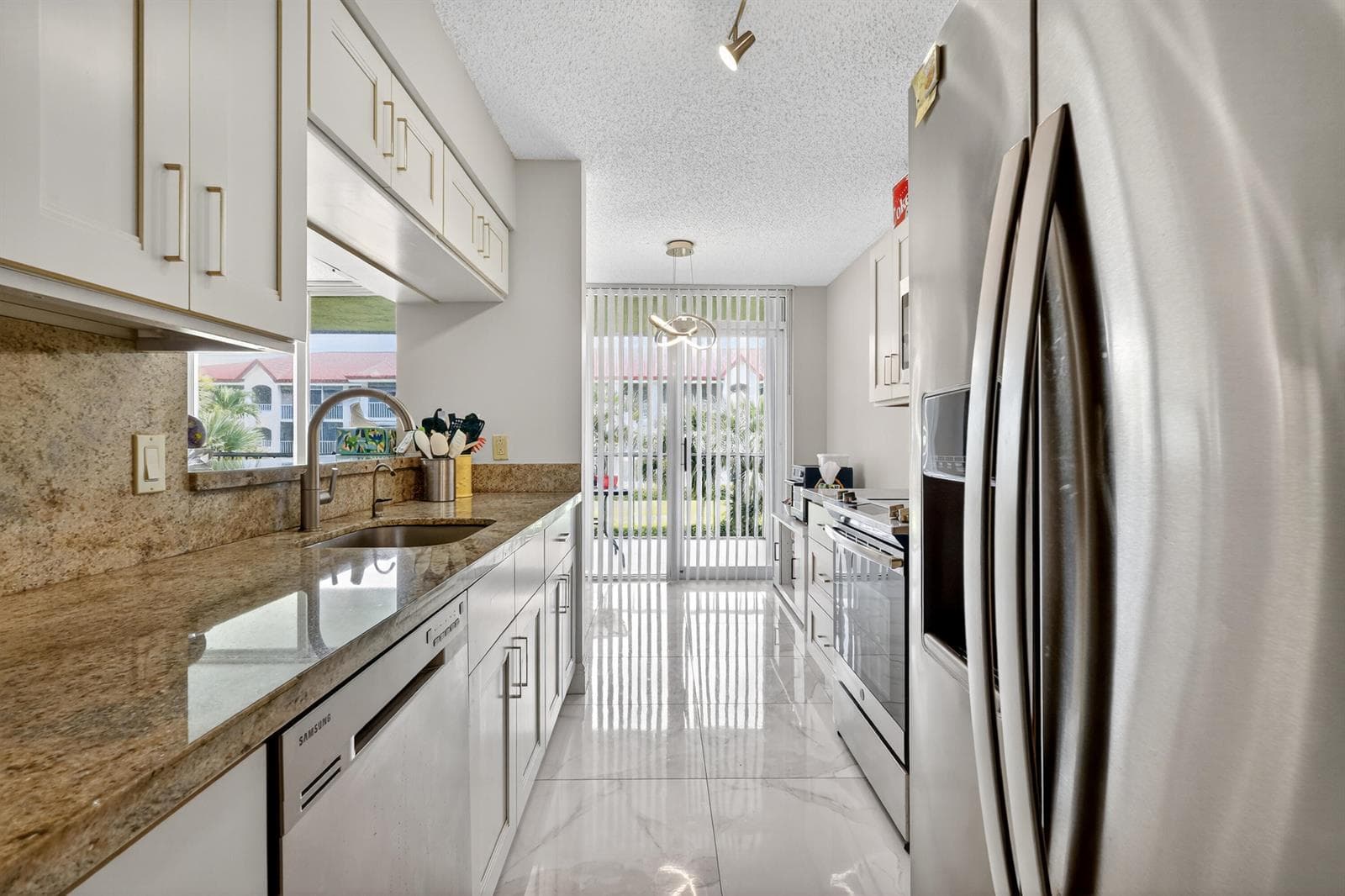 110 Half Moon Circle D2 photo 5