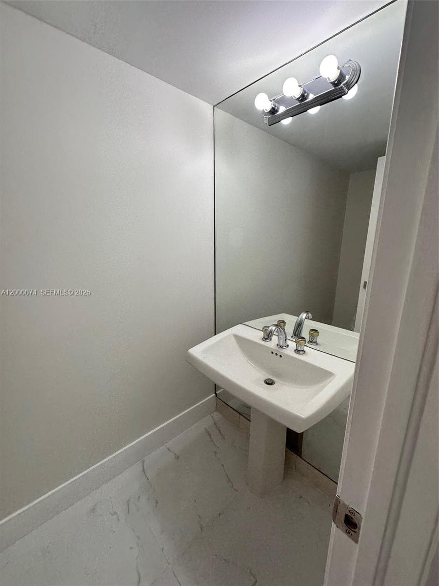 8925 Collins Ave 2J photo 9