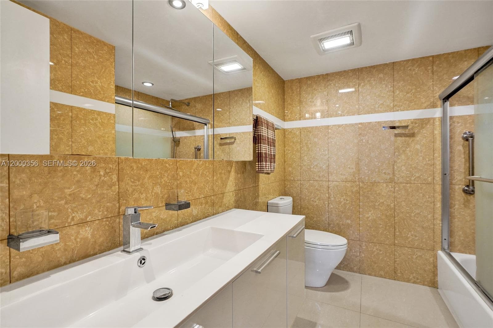 2401 S Ocean Dr 802 (Available now) photo 14