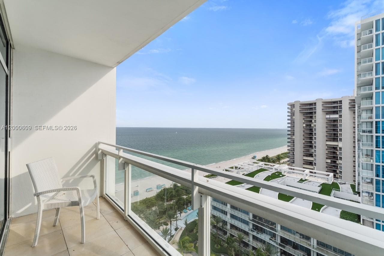 6801 Collins Ave LPH10 photo 11