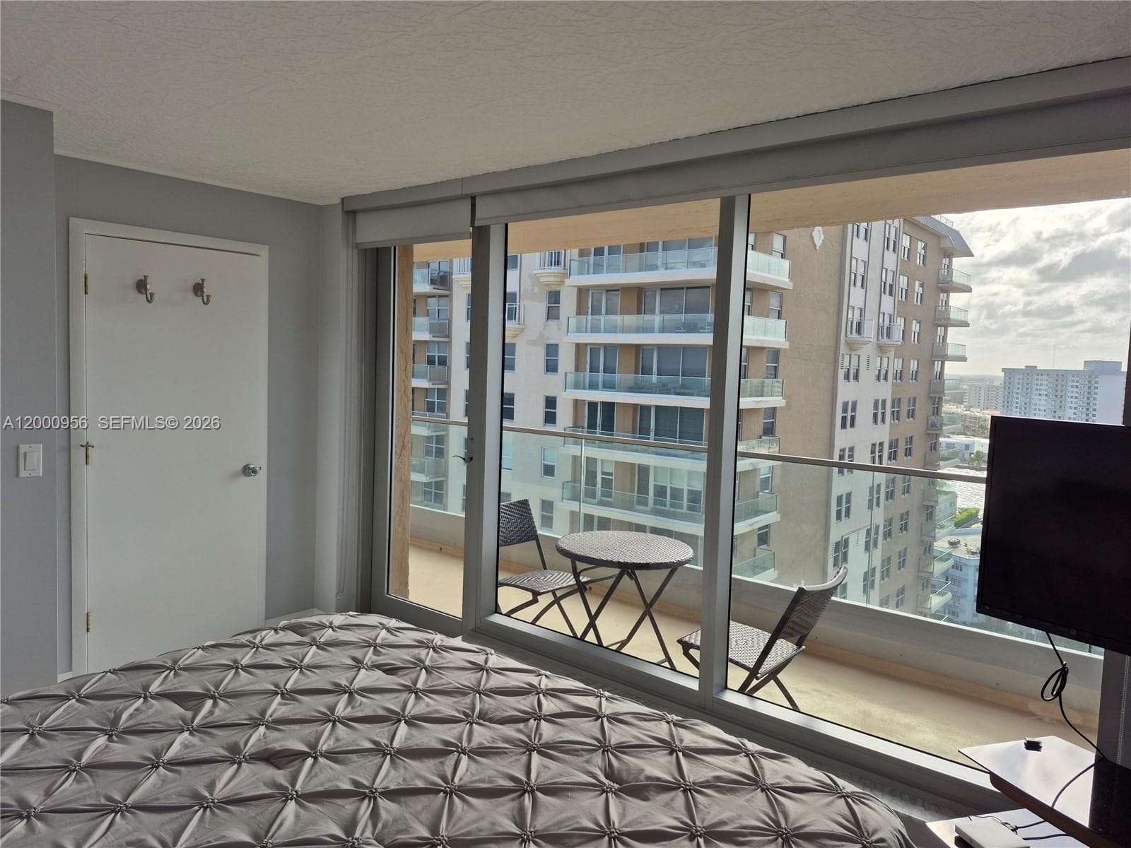 1912 S Ocean Dr 17C photo 6