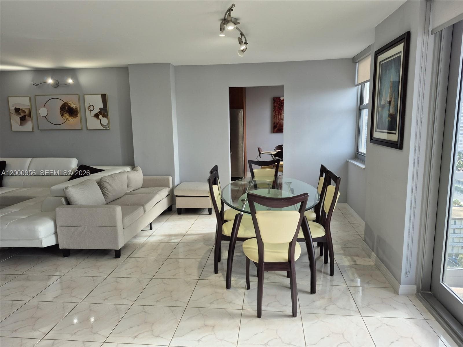 1912 S Ocean Dr 17C photo 3