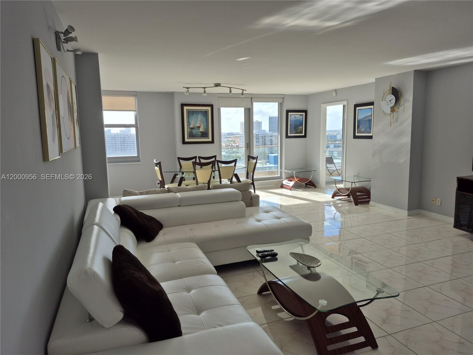 1912 S Ocean Dr 17C photo 1