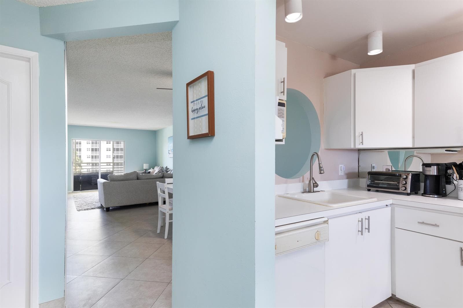 2731 NE 14th Street Causeway NE Apt 612 photo 5