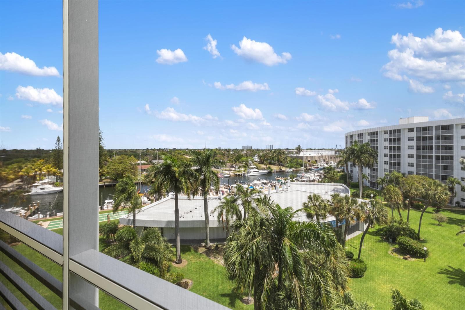 2731 NE 14th Street Causeway NE Apt 612 photo 19
