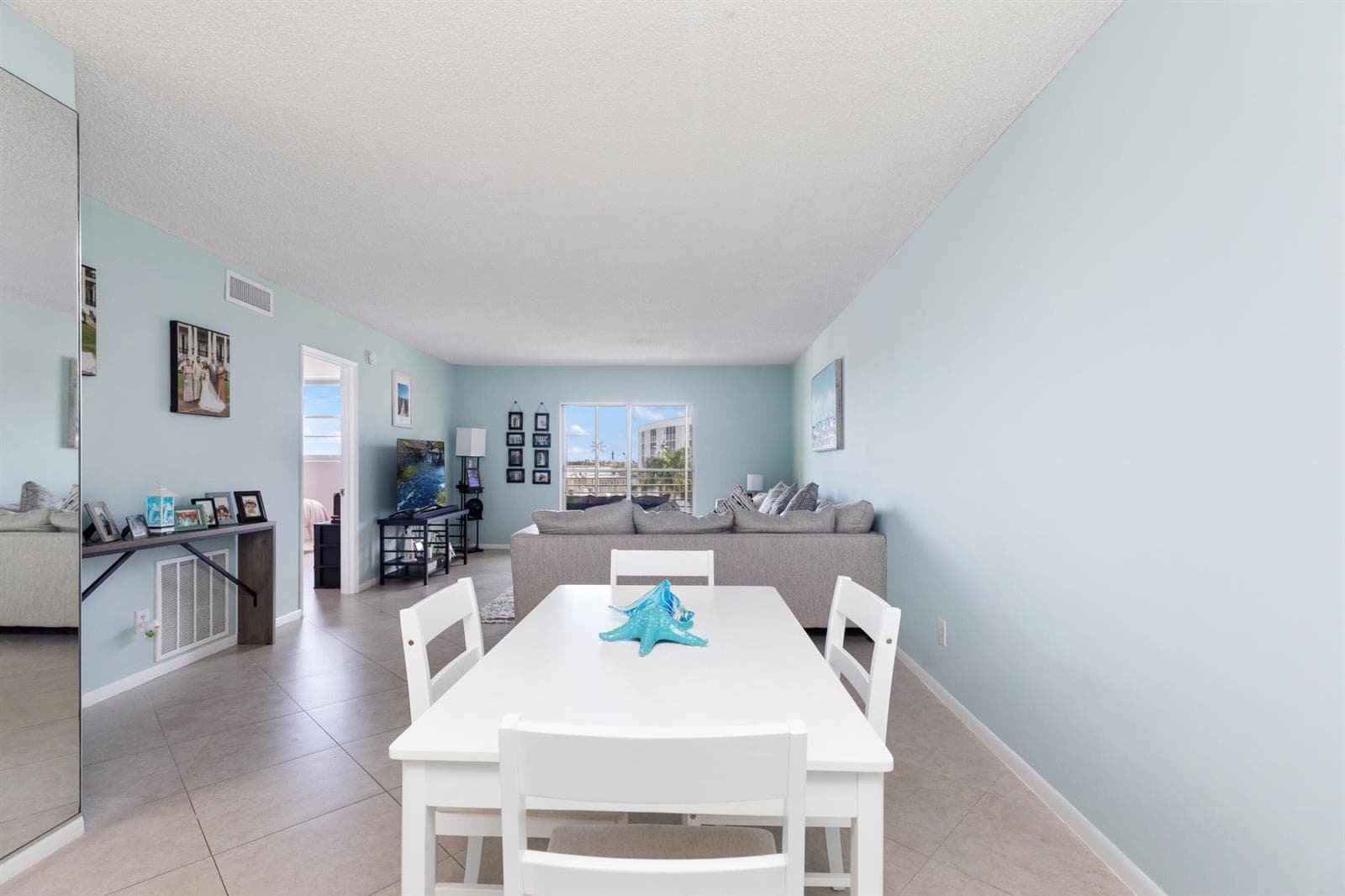 2731 NE 14th Street Causeway NE Apt 612 photo 8