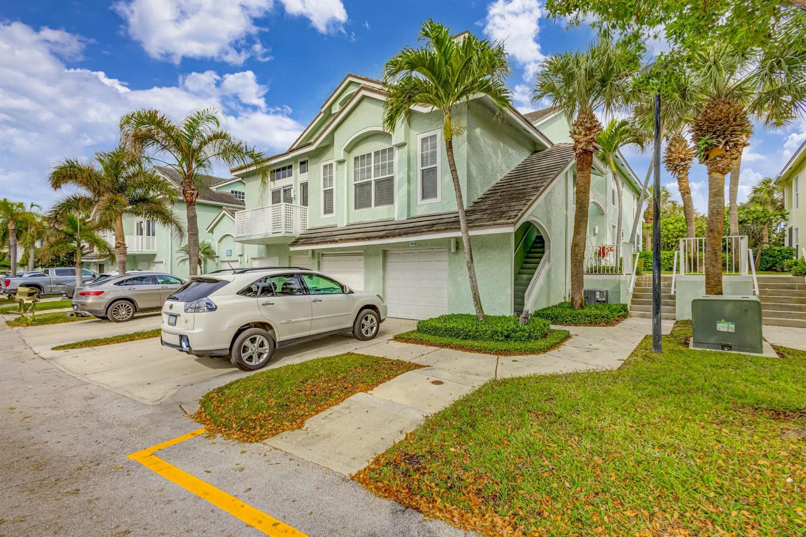 207 Mainsail Circle photo 1