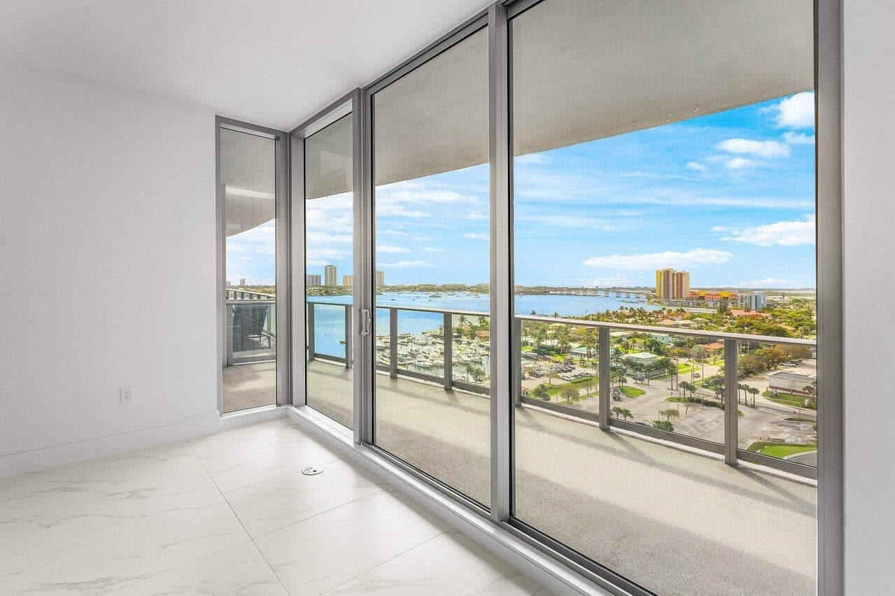220 Lake Shore Drive 1415 photo 9