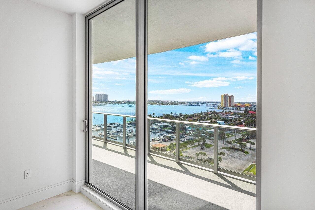220 Lake Shore Drive 1415 photo 15