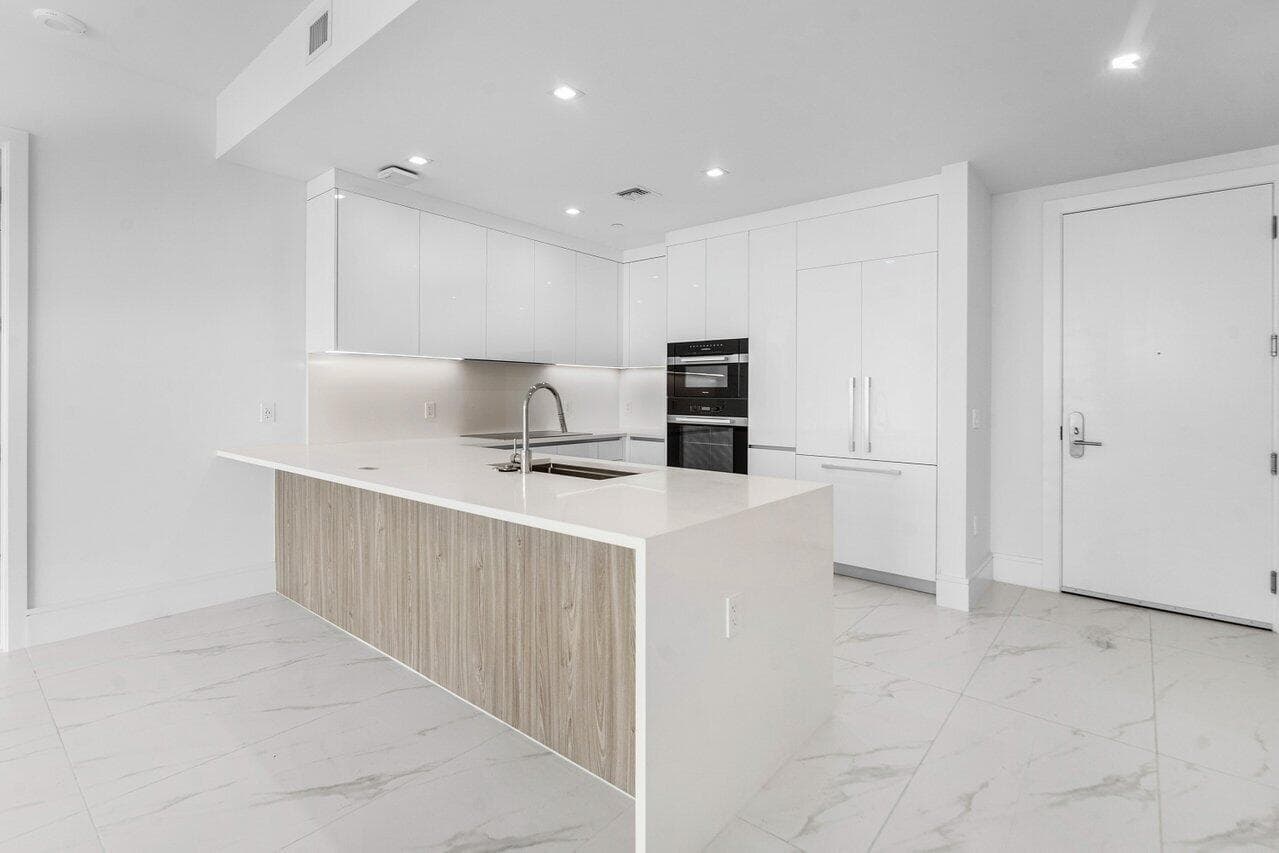 220 Lake Shore Drive 1415 photo 8
