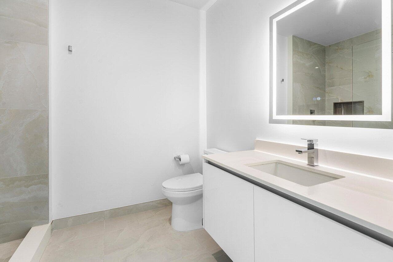 220 Lake Shore Drive 1415 photo 25