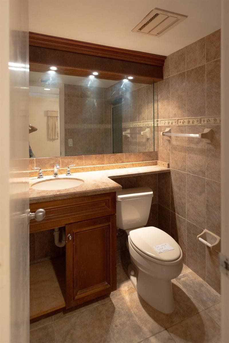 4201 N Ocean Drive 402 photo 13