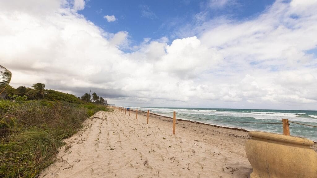 4201 N Ocean Drive 402 photo 22