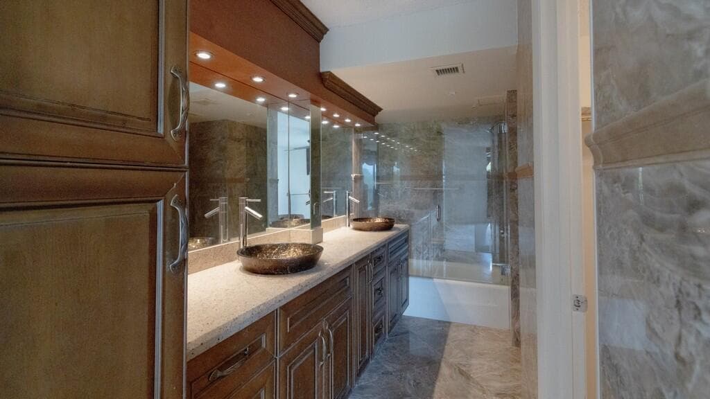 4201 N Ocean Drive 402 photo 14