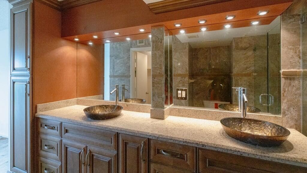 4201 N Ocean Drive 402 photo 15