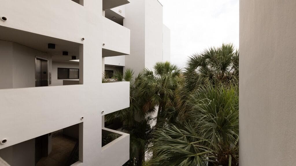 4201 N Ocean Drive 402 photo 19