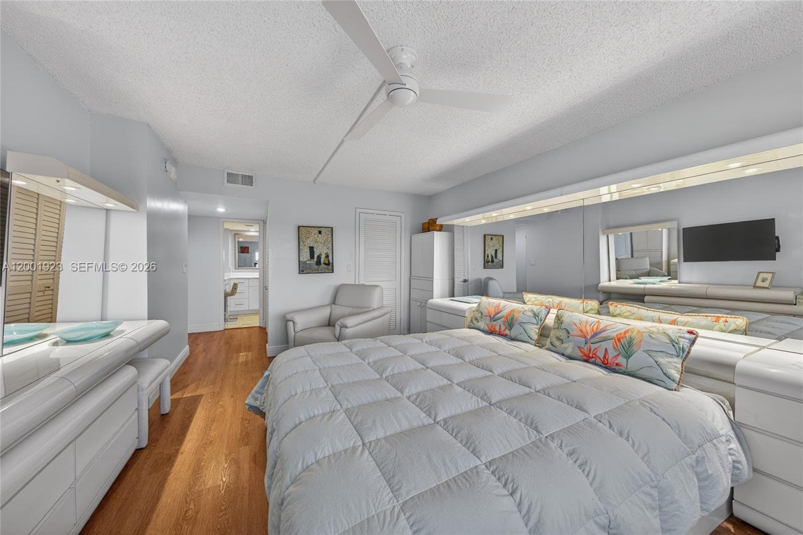 1905 N Ocean Blvd 4F photo 22