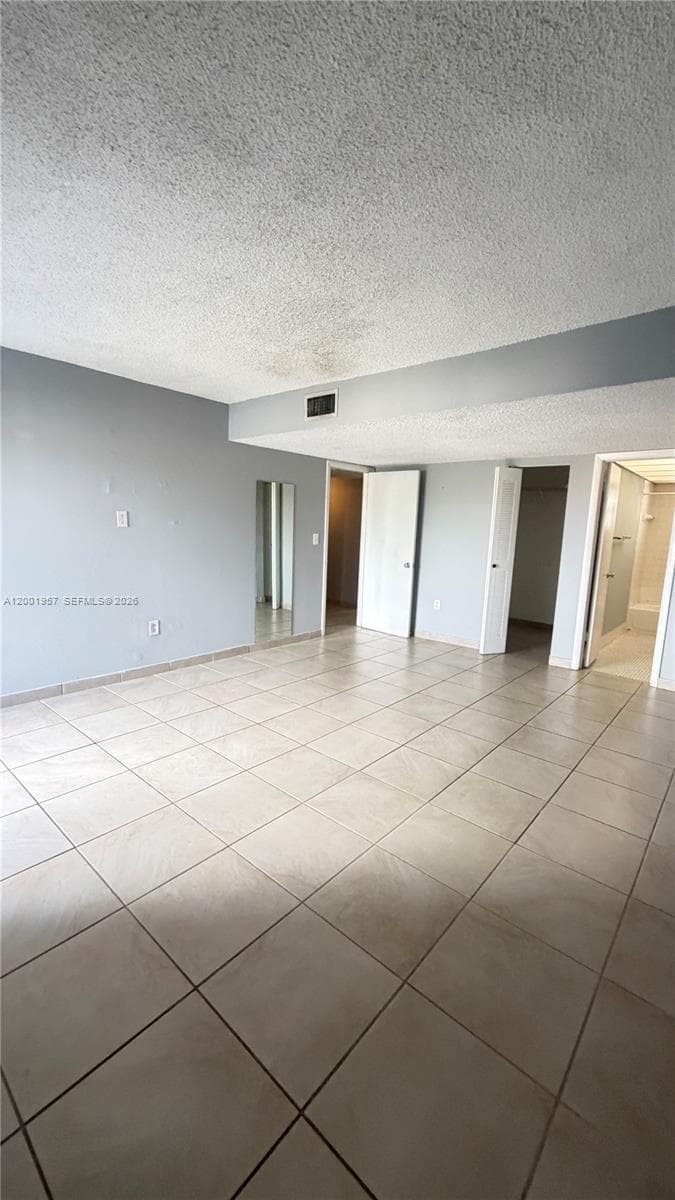 9375 Fontainebleau Blvd L304 photo 3