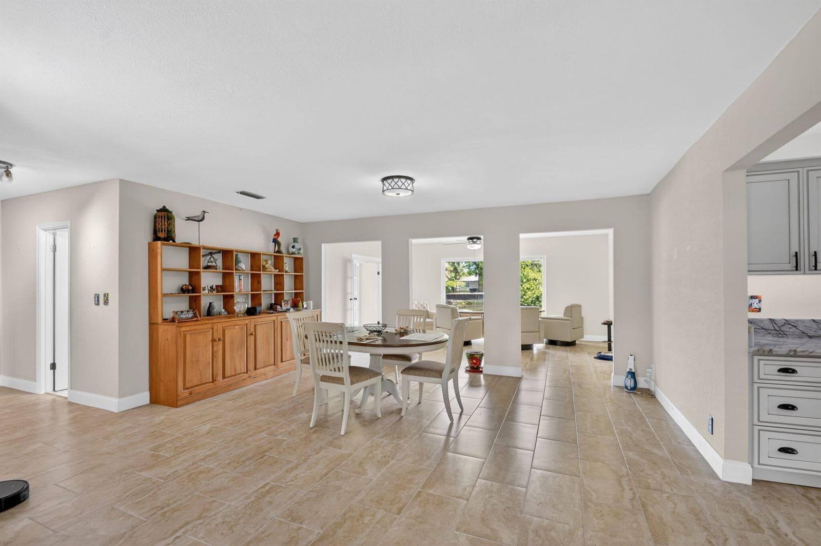 1262 Essex Drive photo 9