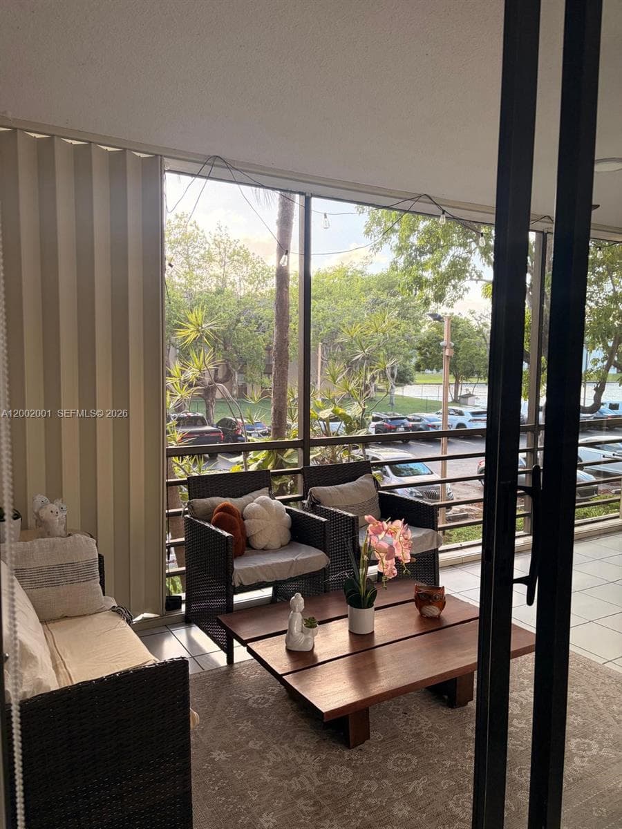 671 NE 195th St 208E photo 20
