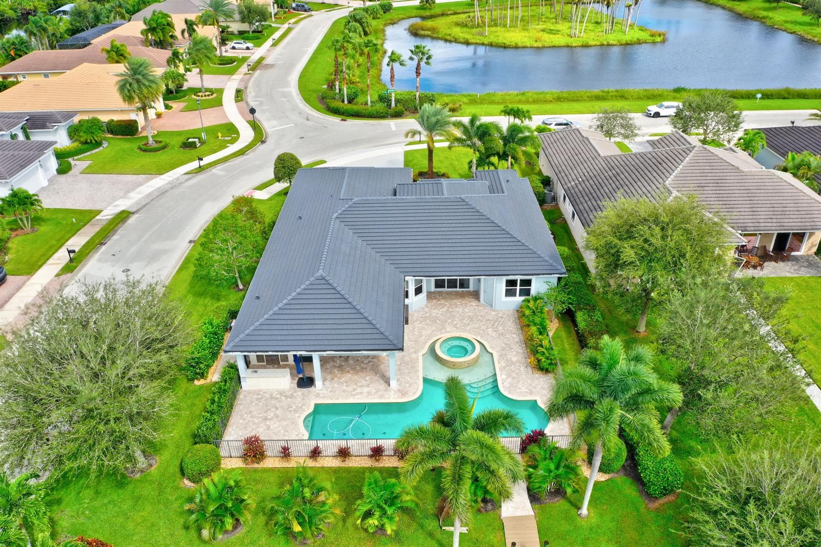 7186 SW Quiet River Court photo 6
