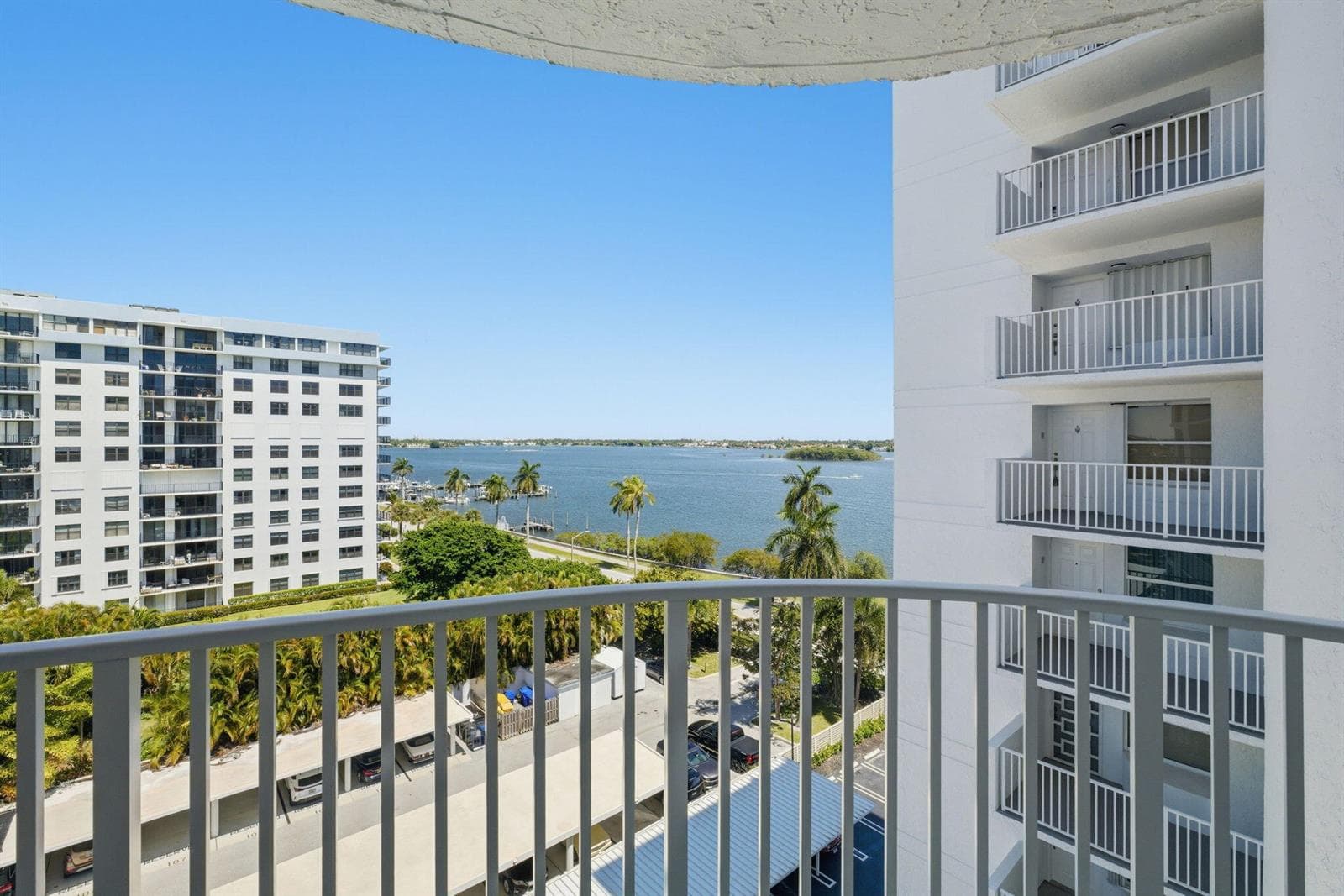 3901 S Flagler Drive 804 photo 12