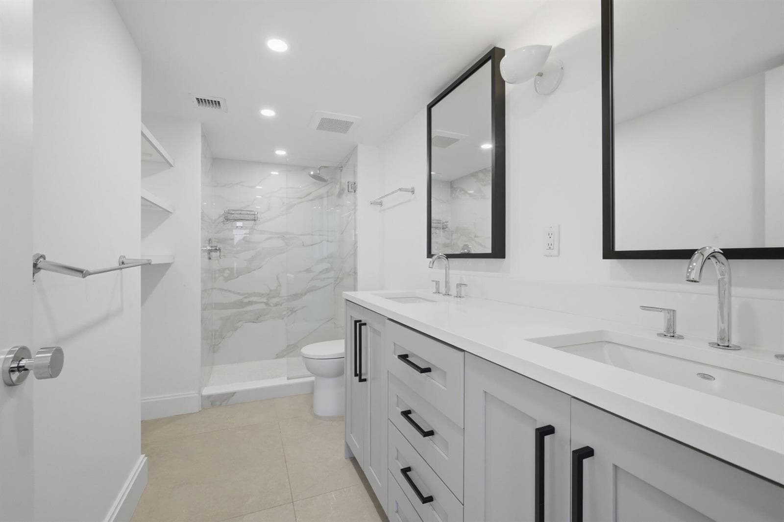 3901 S Flagler Drive 804 photo 9