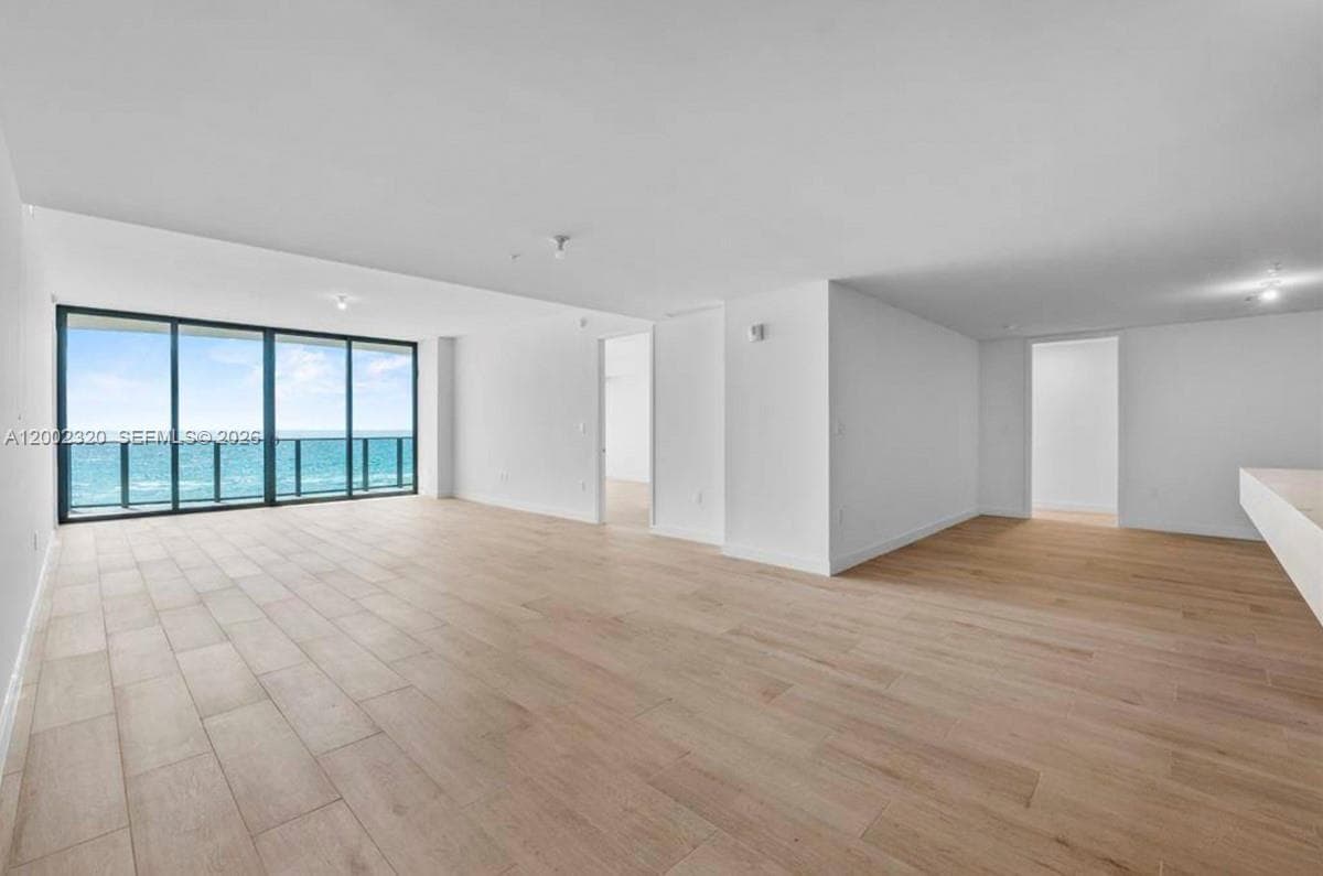 900 N Ocean Blvd 1202 photo 2