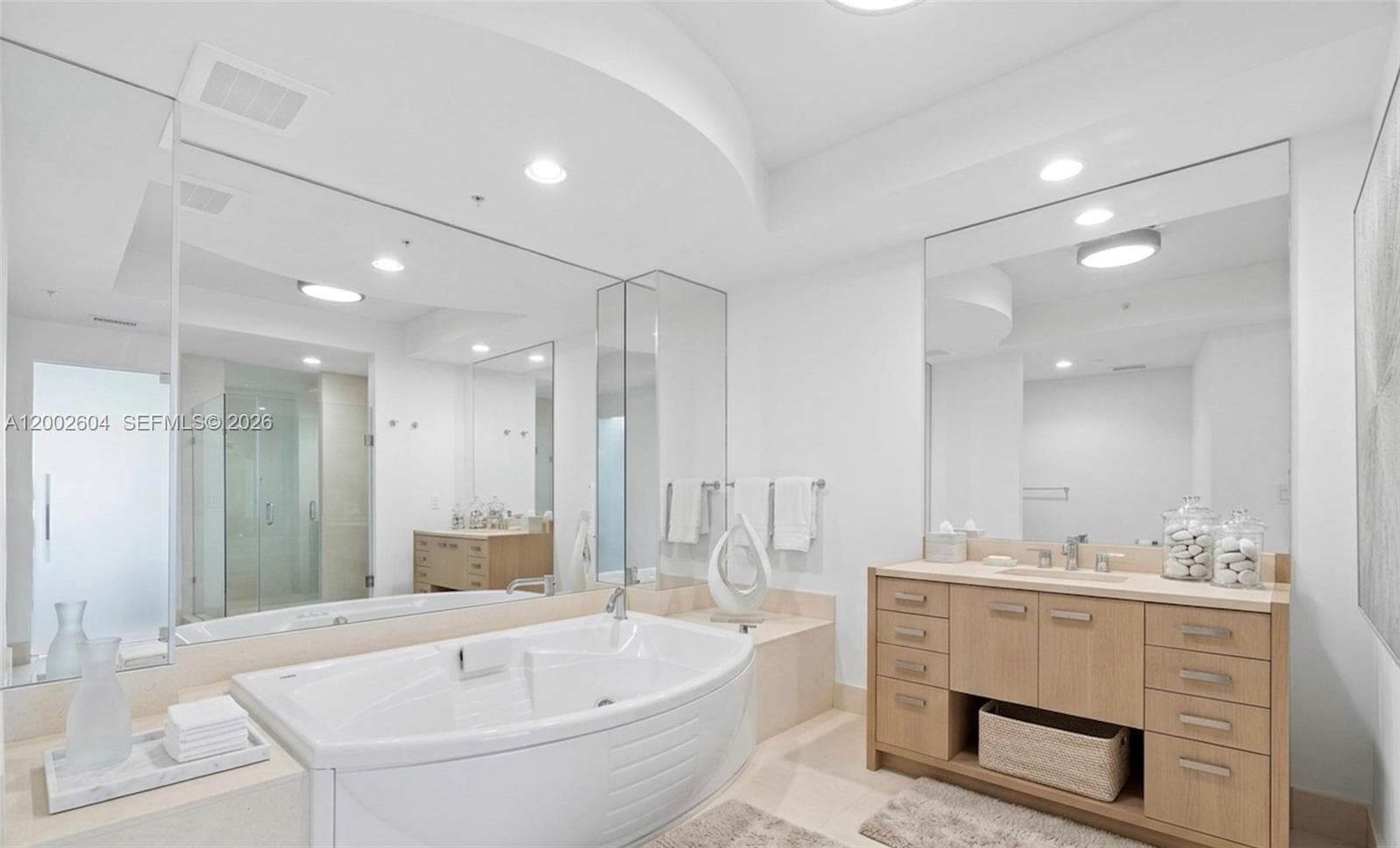 18201 Collins Ave 709 photo 7