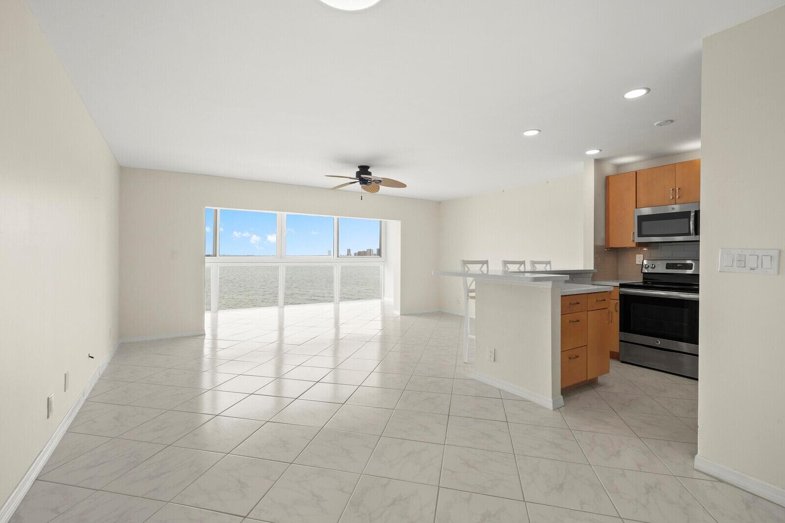 400 Wilma Circle 207 photo 5