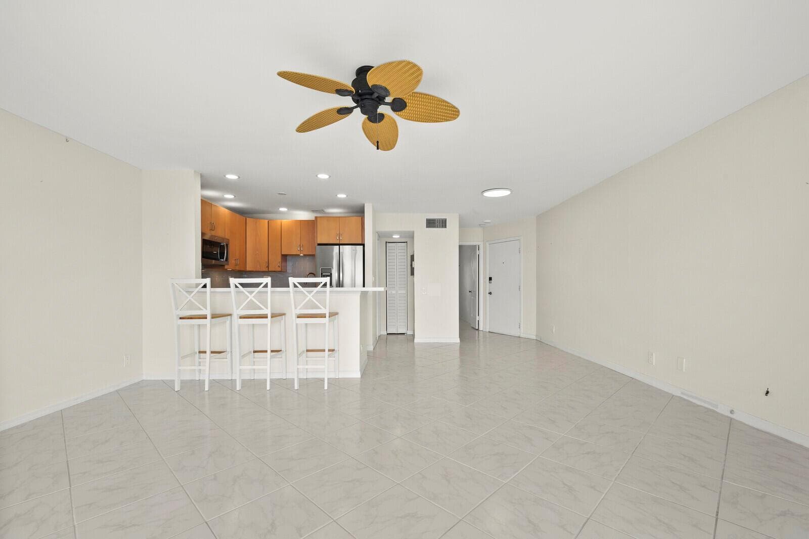 400 Wilma Circle 207 photo 20