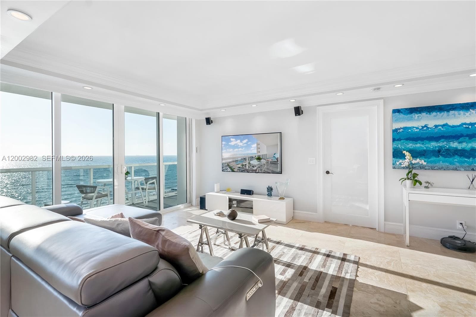 3140 S Ocean Dr (Avail 7/15-11/15 flex) 606 photo 4