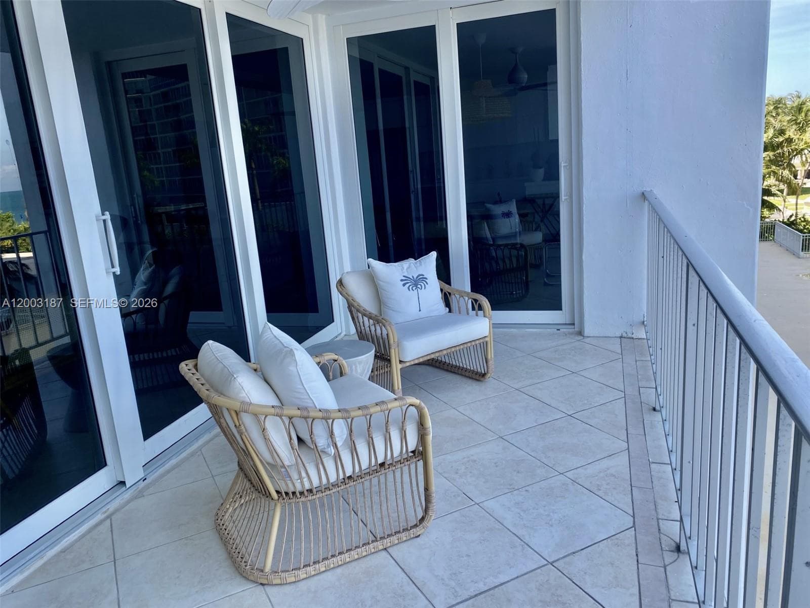 881 Ocean Dr 3E photo 4