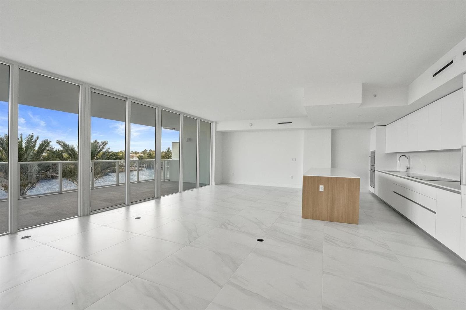 407 N Riverside Drive 303 photo 6
