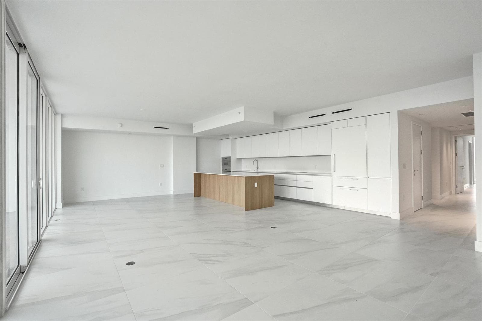 407 N Riverside Drive 303 photo 9