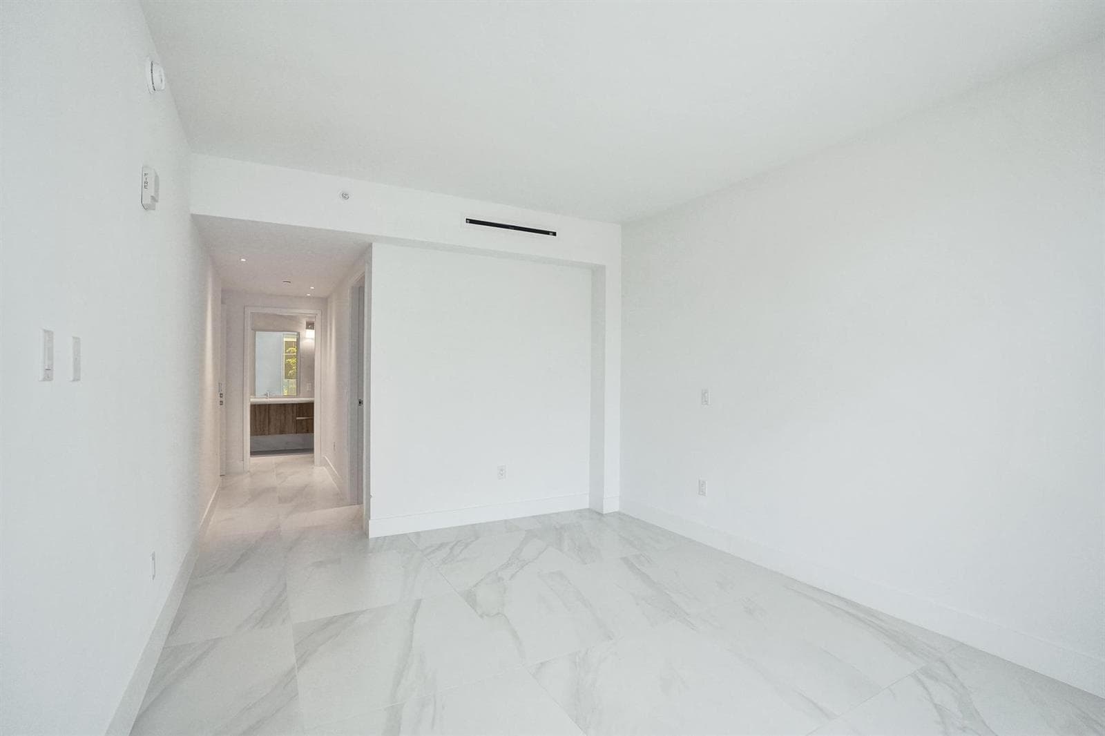 407 N Riverside Drive 303 photo 18