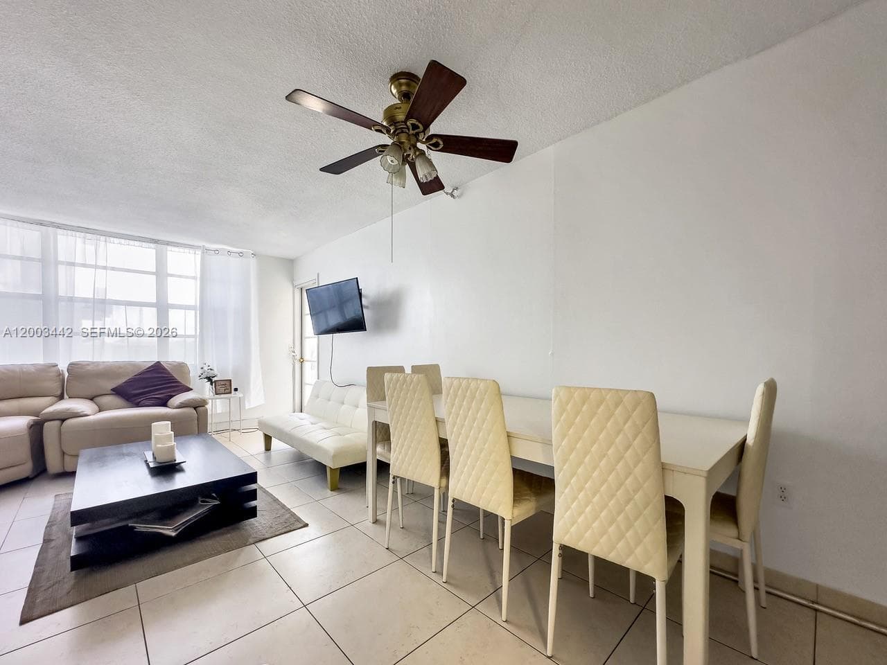 2750 NE 183rd St 407 photo 4