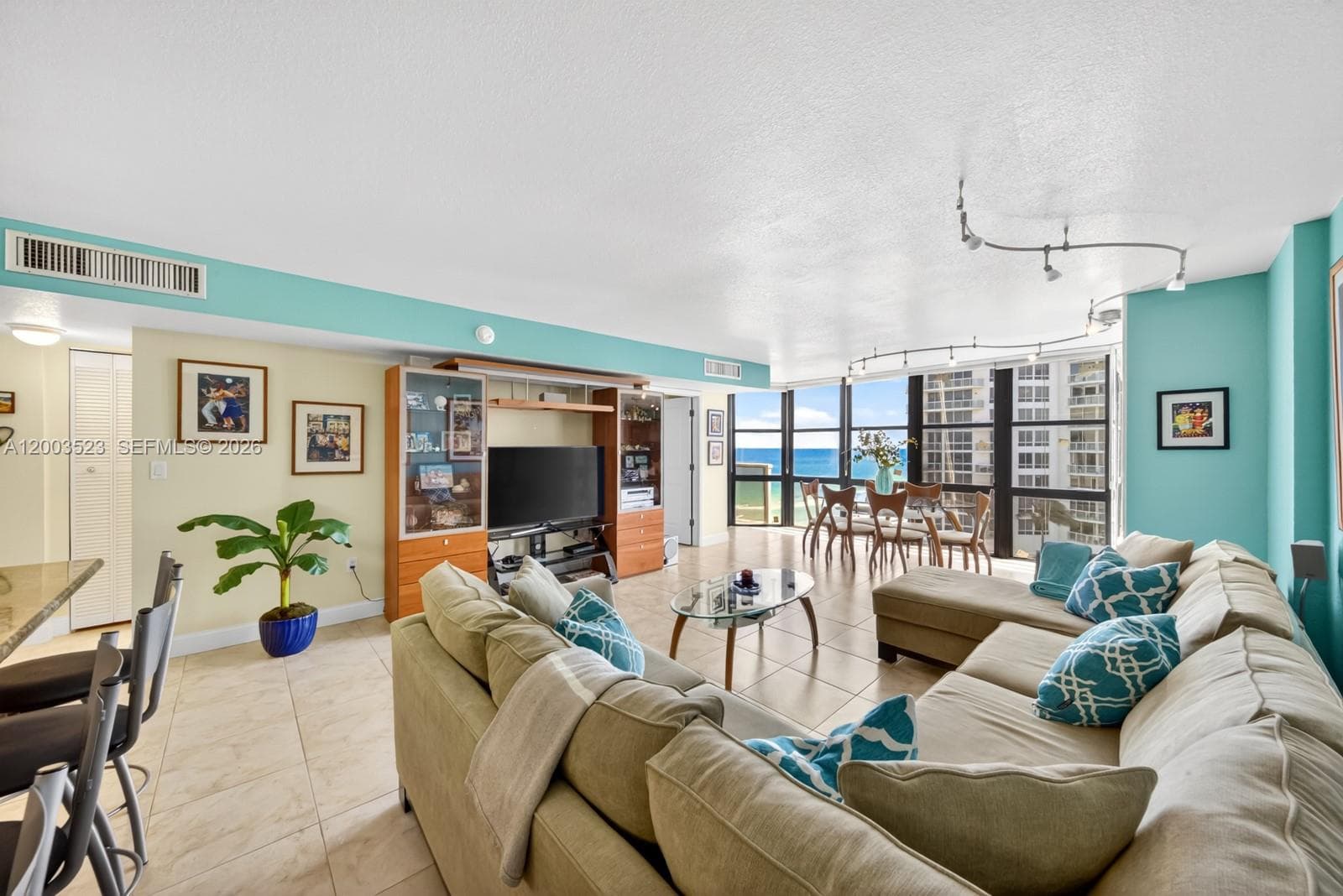 6423 Collins Ave 1204 photo 3