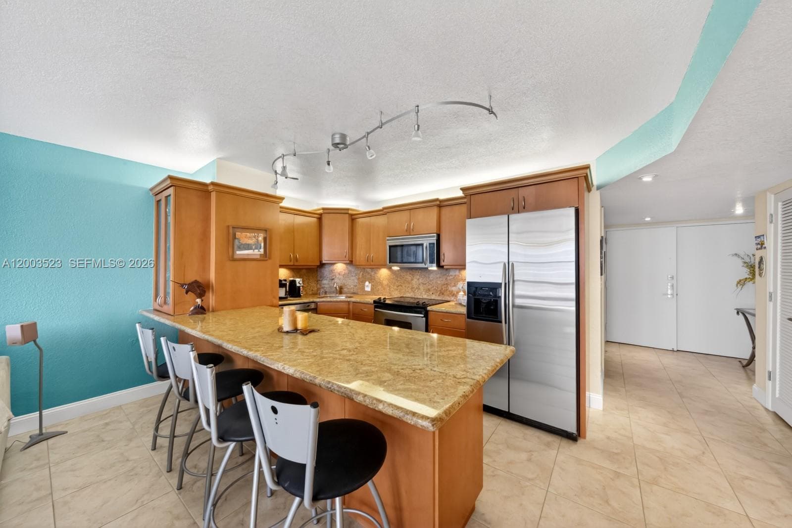 6423 Collins Ave 1204 photo 4