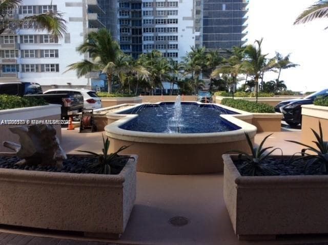 2080 S Ocean Dr 707 photo 1