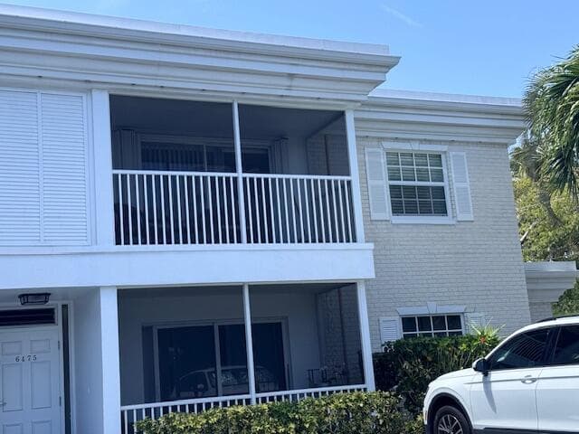 6475 Bay Club Drive 4 photo 2