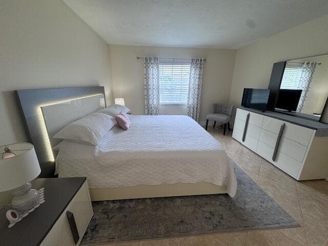 6475 Bay Club Drive 4 photo 7
