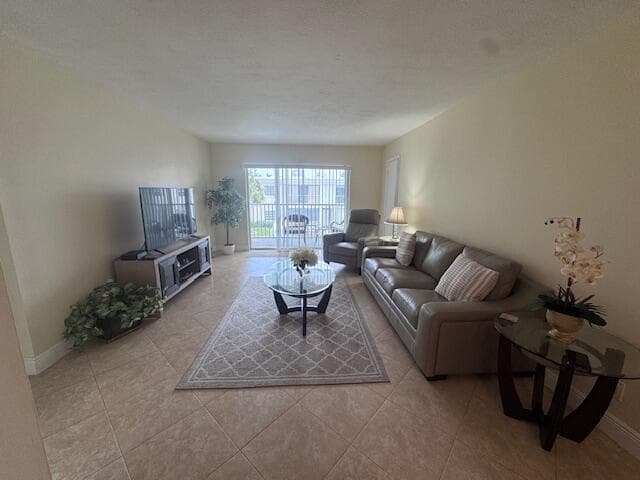6475 Bay Club Drive 4 photo 3
