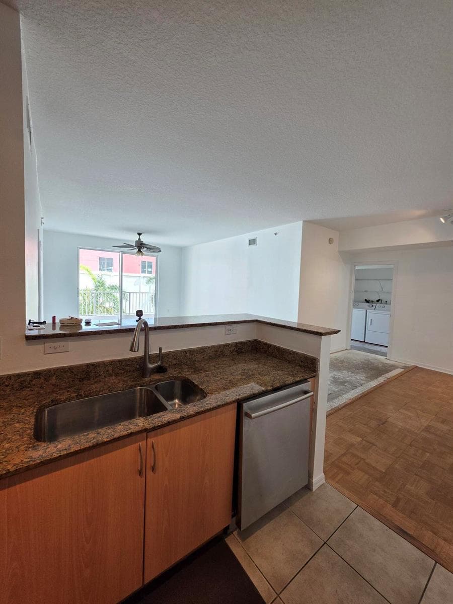 804 E Windward Way 508 photo 20
