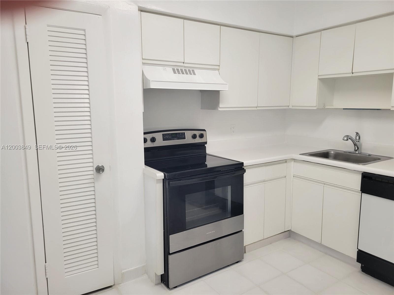 5700 Collins Ave 8A photo 15