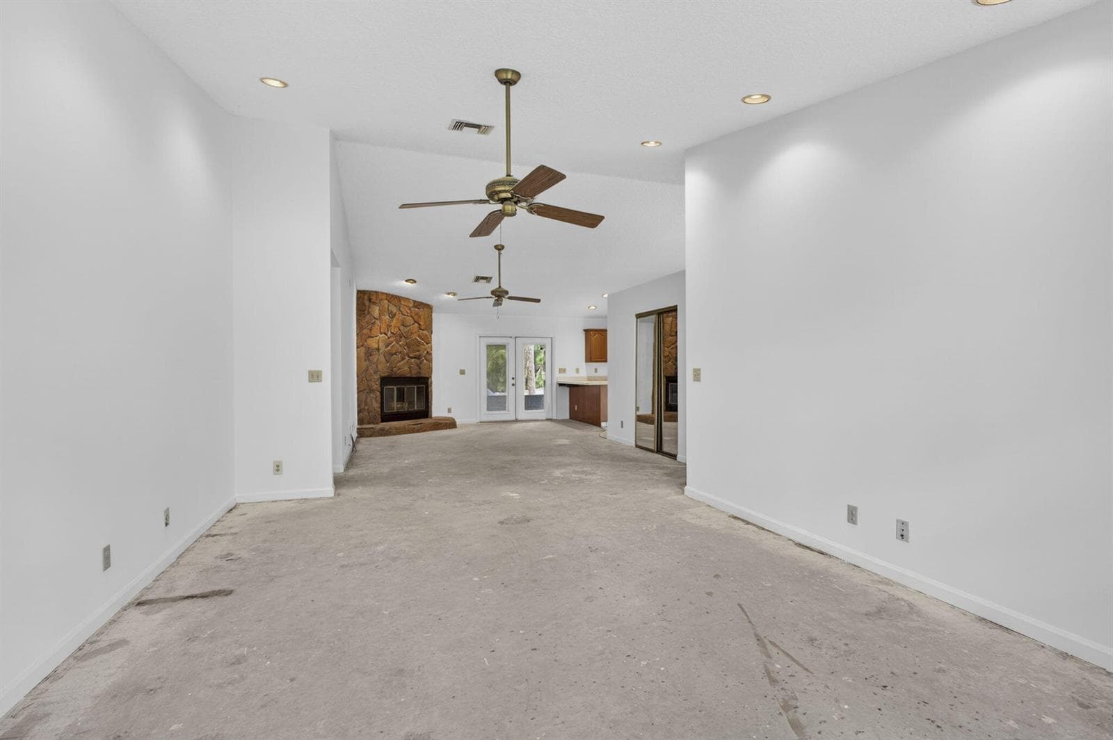 6045 Hall Boulevard photo 23