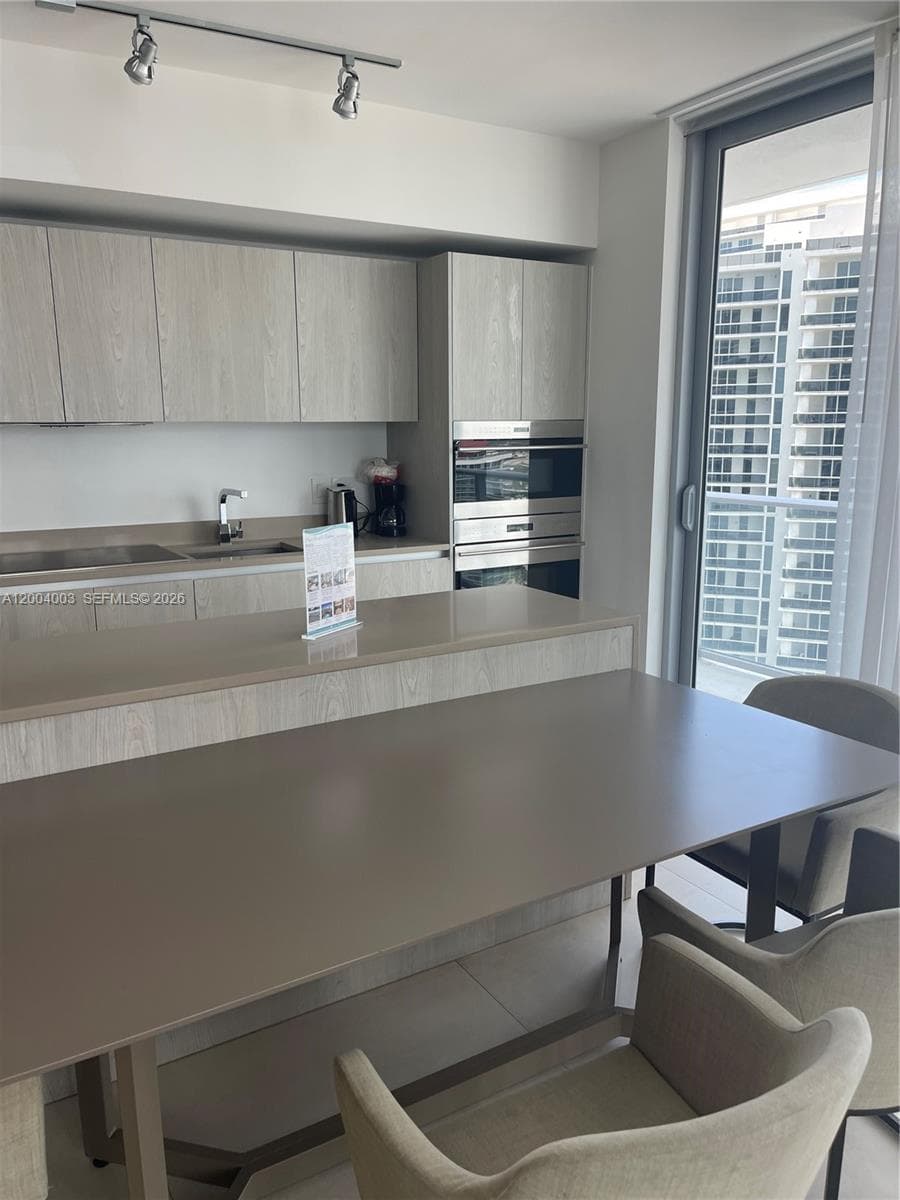 4111 S Ocean Dr 3411 photo 6